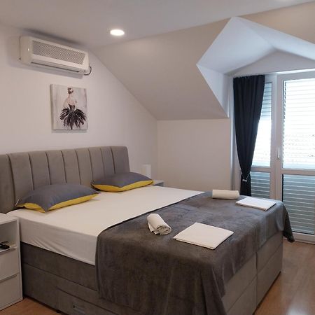 Apartments Rose Loboja Makarska Eksteriør billede