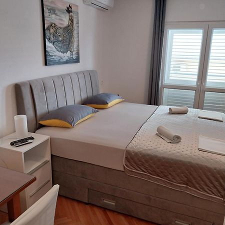 Apartments Rose Loboja Makarska Eksteriør billede