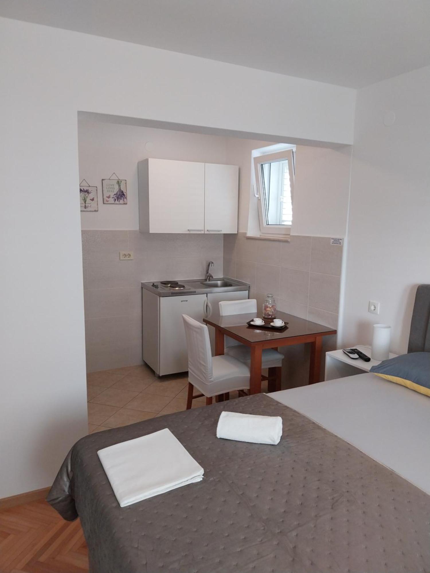 Apartments Rose Loboja Makarska Eksteriør billede