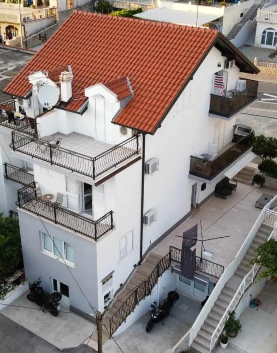 Apartments Rose Loboja Makarska Eksteriør billede